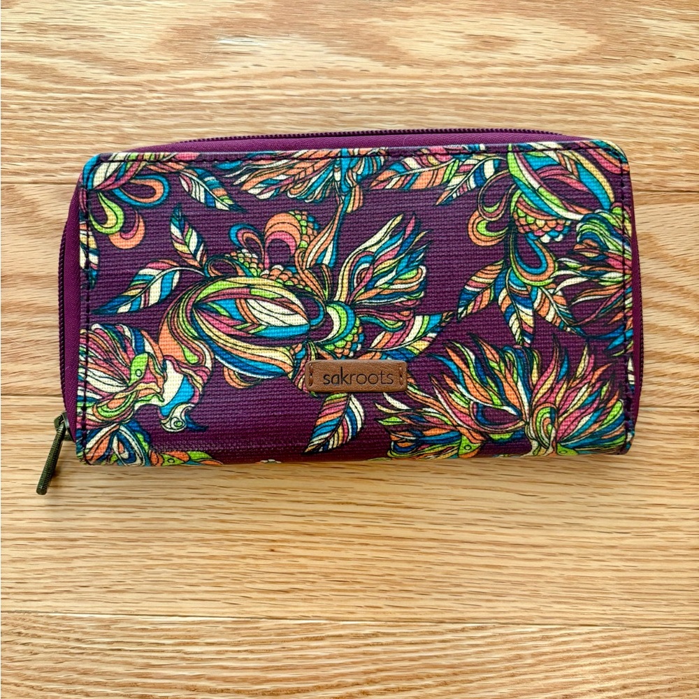 Beautiful Like New Sakroots Wallet